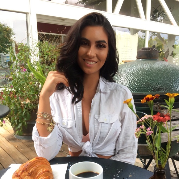 Meet your Posher, Ashley - Picture 1 of 1